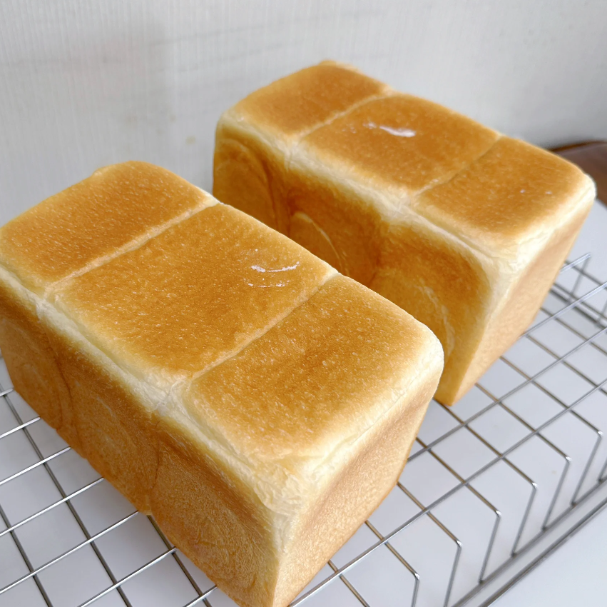 Do You Want To Learn To Make Buttered White Bread Easily At Home