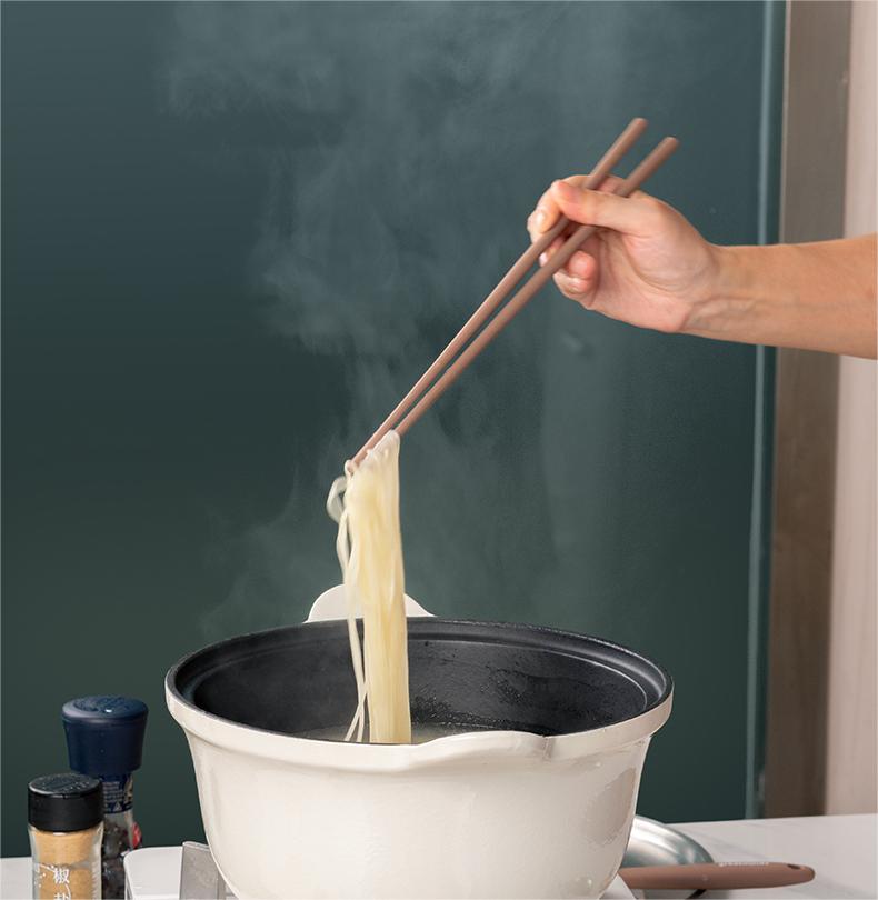 Silicone long cooking chopsticks1