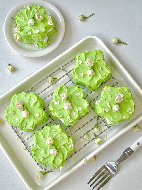 Jasmine Grape Yogurt Cakes3