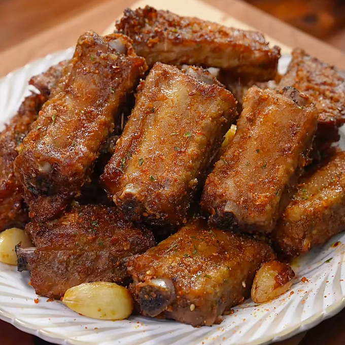 How To Make Delicious Garlic Salt And Pepper Pork Ribs?
