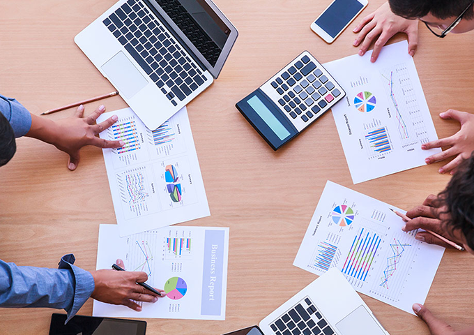 Market-intelligence-and-competitive-analysis