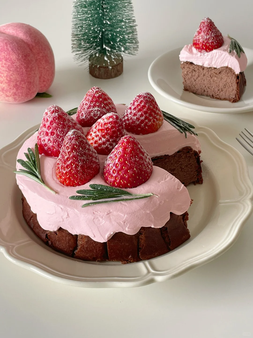 Christmas Strawberry Chocolate Basque Cake2