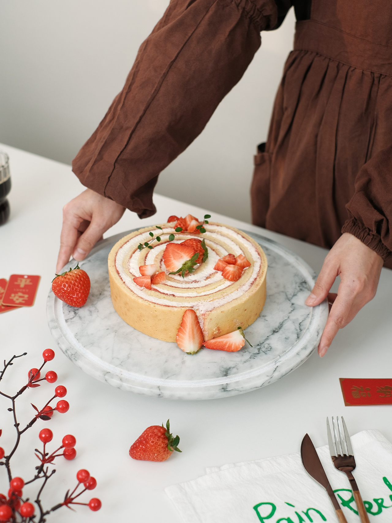 Strawberry Baumkuchen Roll8
