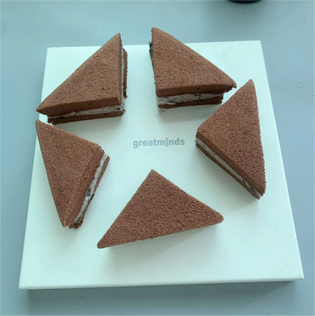 Cocoa Oreo Sandwich Cake1.png